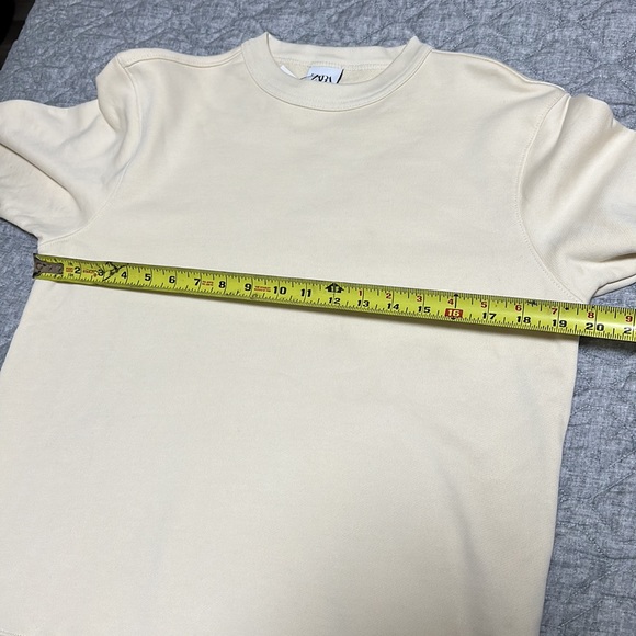 Zara men’s cream colored sweatshirt. Size small - Picture 4 of 6